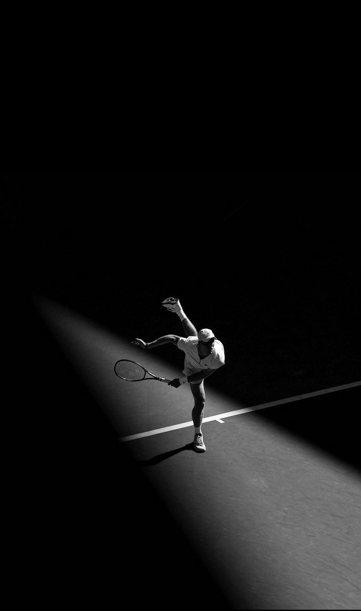 Tennis Serve – Spotlight - Sport metal wall art plate